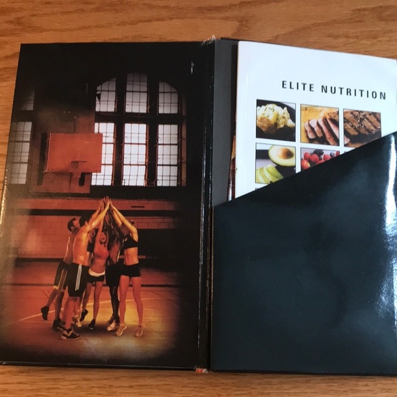 Insanity 60 Day Work Out featuring Shaun T - Picture 3 of 12